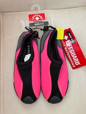 Lifeguard Kids Water Shoes Size 2-3 Punk & Black NWT Girls Youth Beach Pool